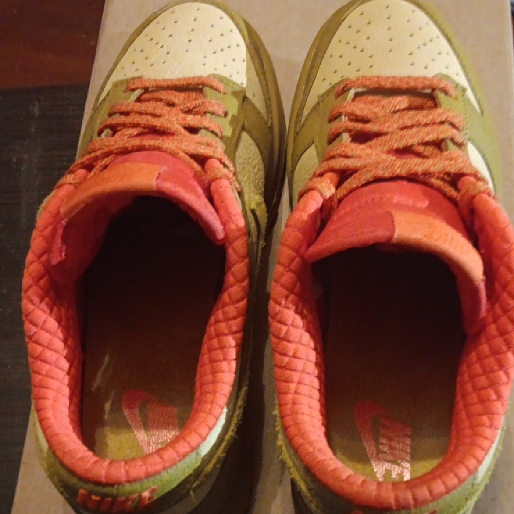 Nike Dunk Low Bronzine Sesame Picante Red Womens SZ 9 Mens SZ 7.5 Like New - Picture 6 of 9